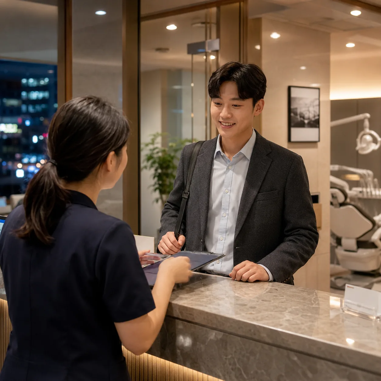 월요일 야간 연장 진료 시간에 내원한 직장인